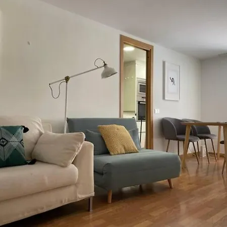Con Jardin Cerca Playa Y A 15 Min De Plaza Catalunya En Tren Сан-Адриан-де-Бесос